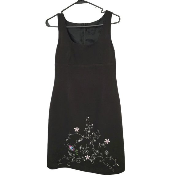 BLACK embroidered sleeveless lined dress - Picture 1 of 4